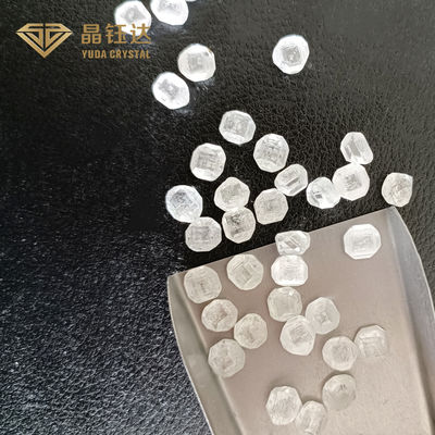 Hoge kwaliteit HPHT ruwe onbesneden diamant met doorzichtige transparantie